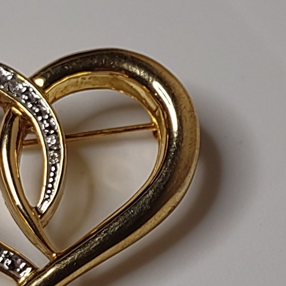 Cute Gold Tone Heart Shaped Brooch - Picture 8 of 16